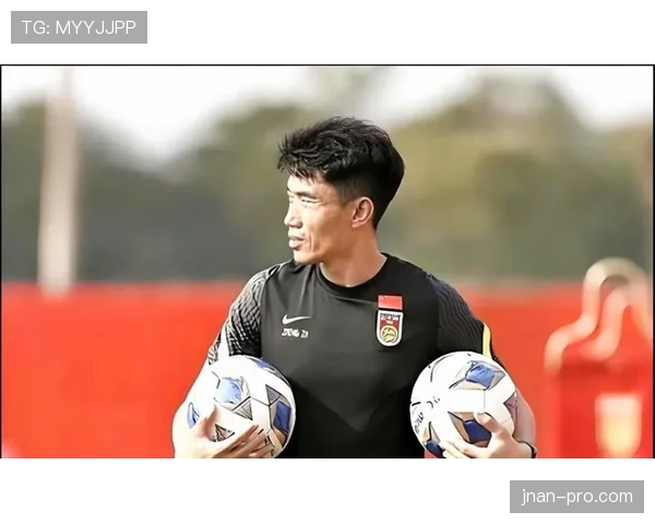 接管中场直塞撕防线，郑智转型压制年轻人